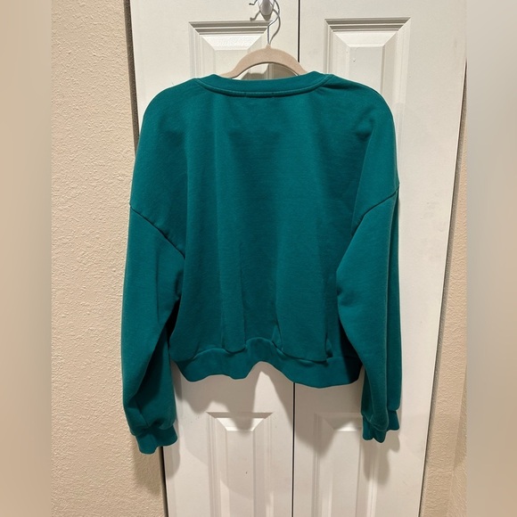 Beyond Yoga On The Go Crewneck in Meadow Green , size XL - Picture 2 of 8